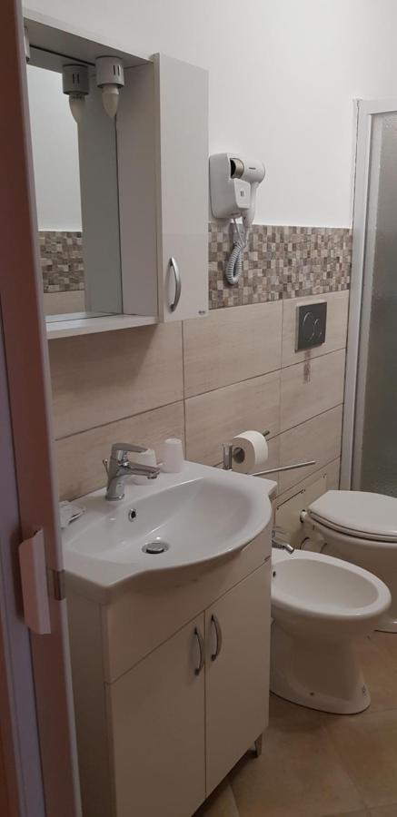 B&B Del Corso Vittorio 维博瓦伦蒂亚 外观 照片